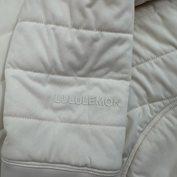 Lululemon Dynamic Movement Hoodie - Picture 14 of 14